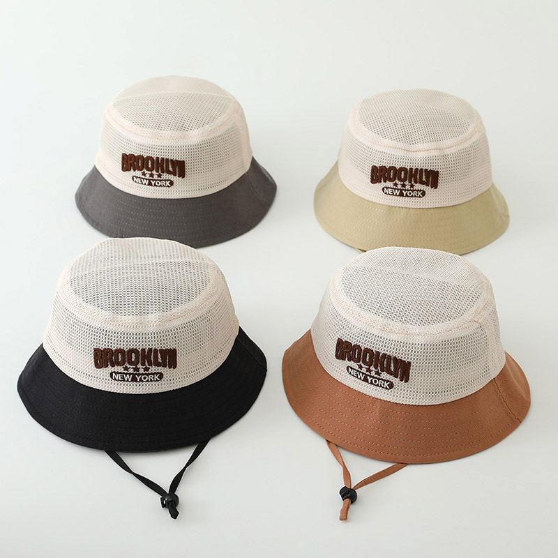 Embroidery Shawl - 文字刺繍入りベビーサンハット 夏用メッシュ通気性 男の子女の子兼用フィッシャーマンキャップ ファッションパッチワーク キッズパナマバケットハット
