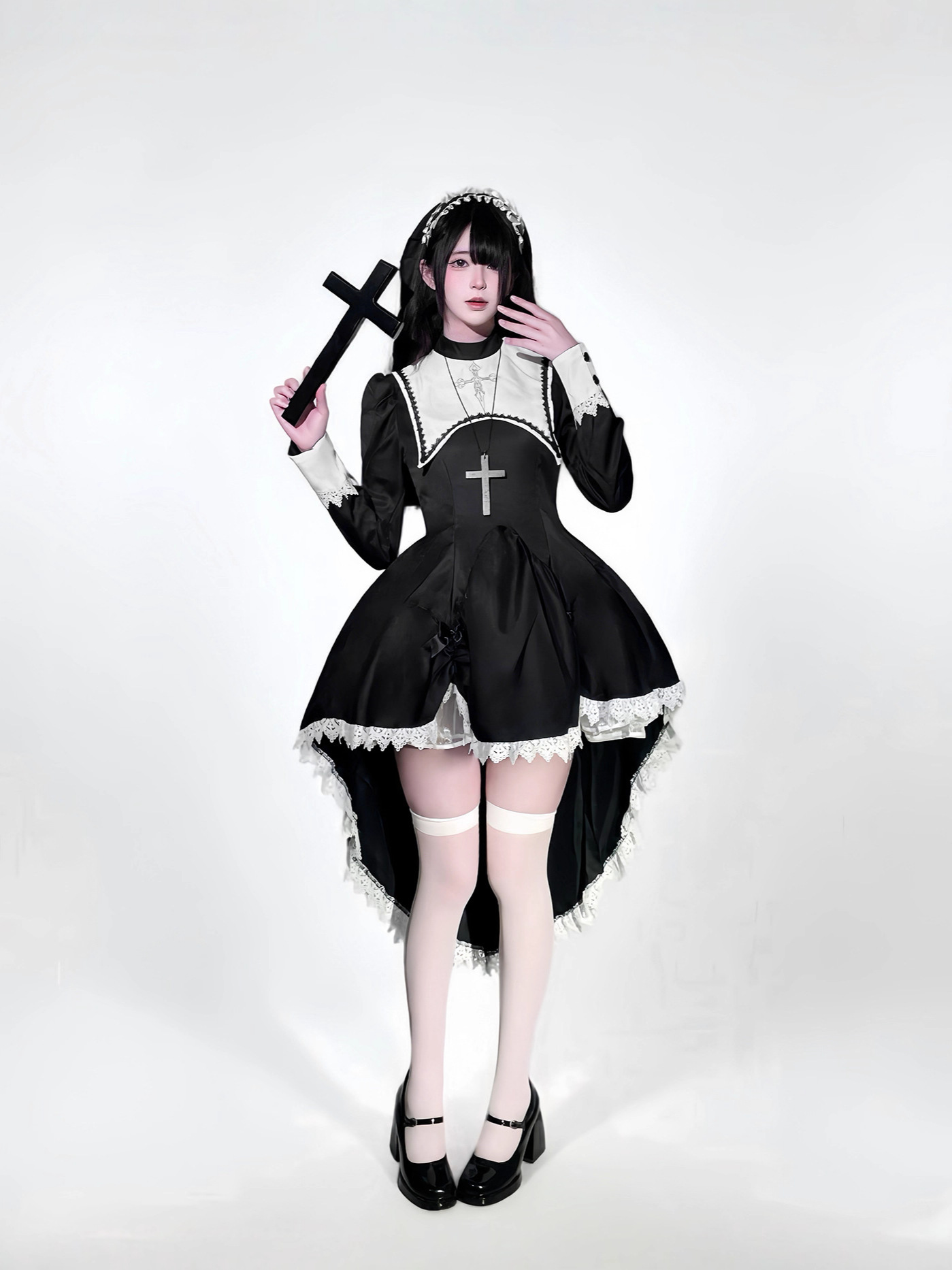 Embroidery Dress - ゴシックスタイルのダーク刺繍クロスハロウィン修道女コスチュームコスプレカーニバルパーティーステージプレイパフォーマンスコスチューム