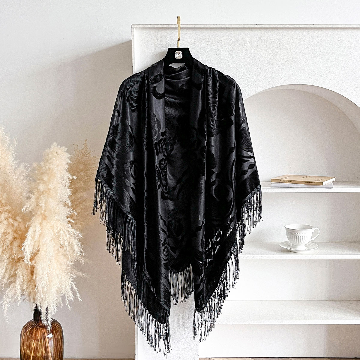 Embroidery Shawl - レトロベルベットタッセルスカーフ花柄刺繍暖かいアウターショール女性のための春秋冬エスニックスタイルファッションアクセサリー