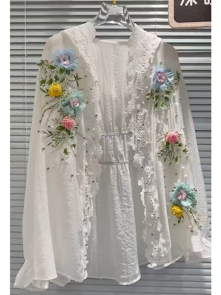 Embroidery Cardigan - 通気性のある綿混紡白フード付き日焼け止めシャツブラウス女性のレース刺繍 3D 花長袖カーディガントップス
