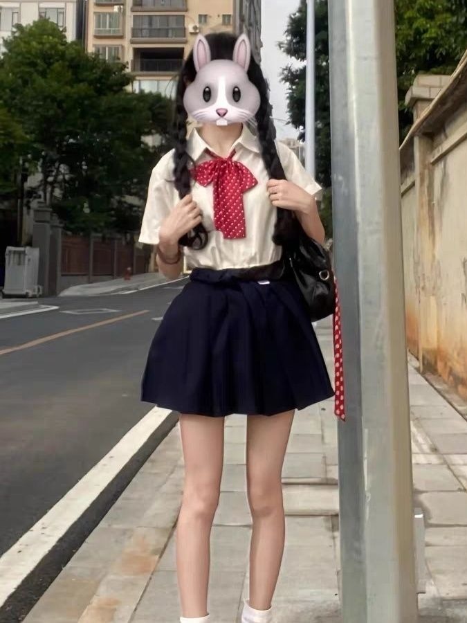 夏の女子大学風日本オリジナルオーバーラップ白桜刺繍半袖シャツ - Embroidery Uniform のレビューと価格