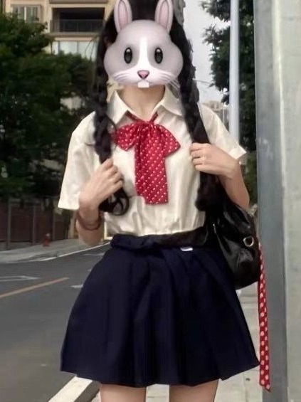 夏の女子大学風日本オリジナルオーバーラップ白桜刺繍半袖シャツ - Embroidery Uniform のレビューと価格
