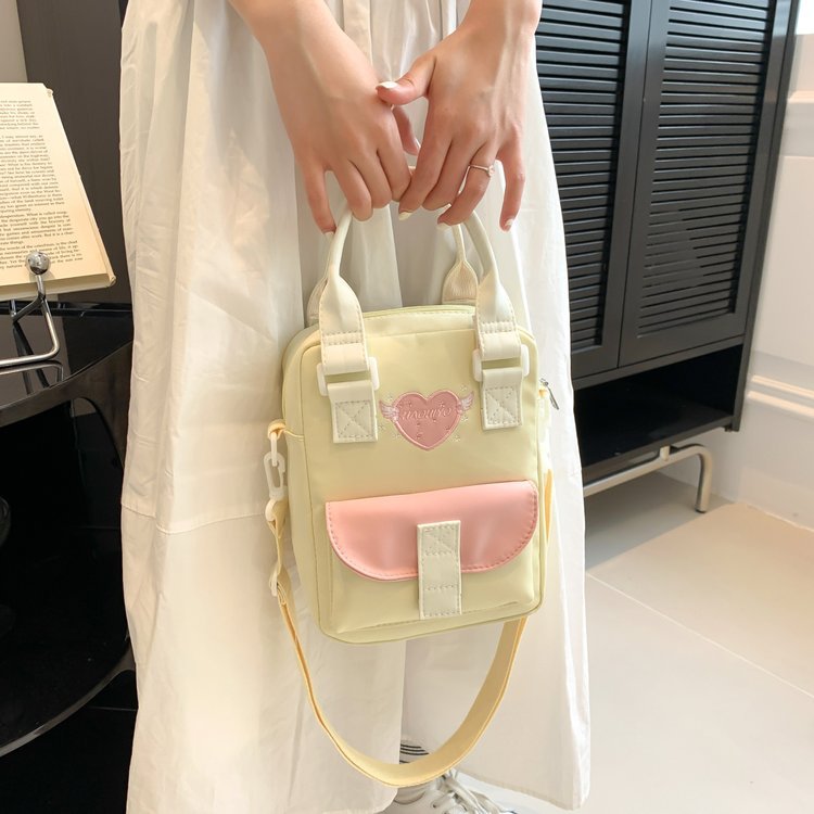 日本のカワイイスタイルのレディースバッグ,透明なPVC人形, - Embroidery Motif のレビューと価格