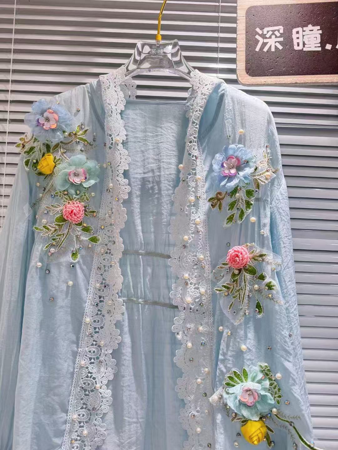 新しい通気性のあるフード付き日焼け止めシャツブラウス女性のた - Embroidery Cardigan のレビューと価格