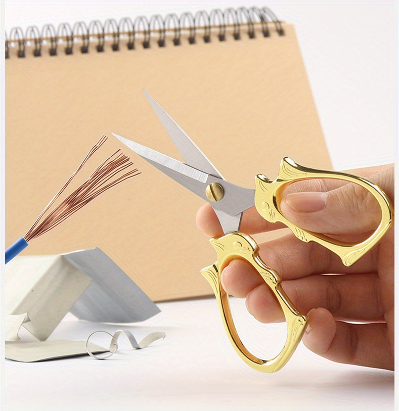 1 個ステンレス鋼クロス刺繍小さなはさみ先のとがった茶はさみ - Embroidery Scissors Small のレビューと価格