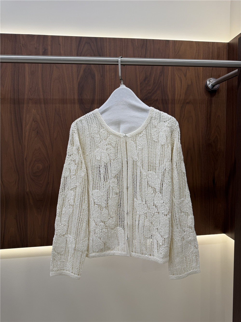 レディース透かし彫り刺繍ニットセット：クルーネック長袖カーデ - Embroidery Cardigan のレビューと価格