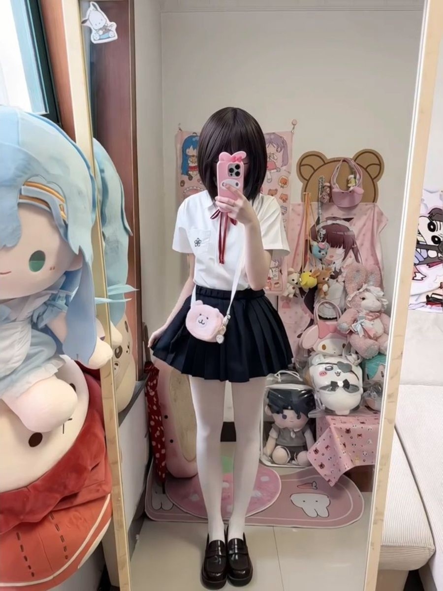 サマーサクラ刺繍入りルーズ半袖シャツとショートスカートセット - Embroidery Uniform のレビューと価格