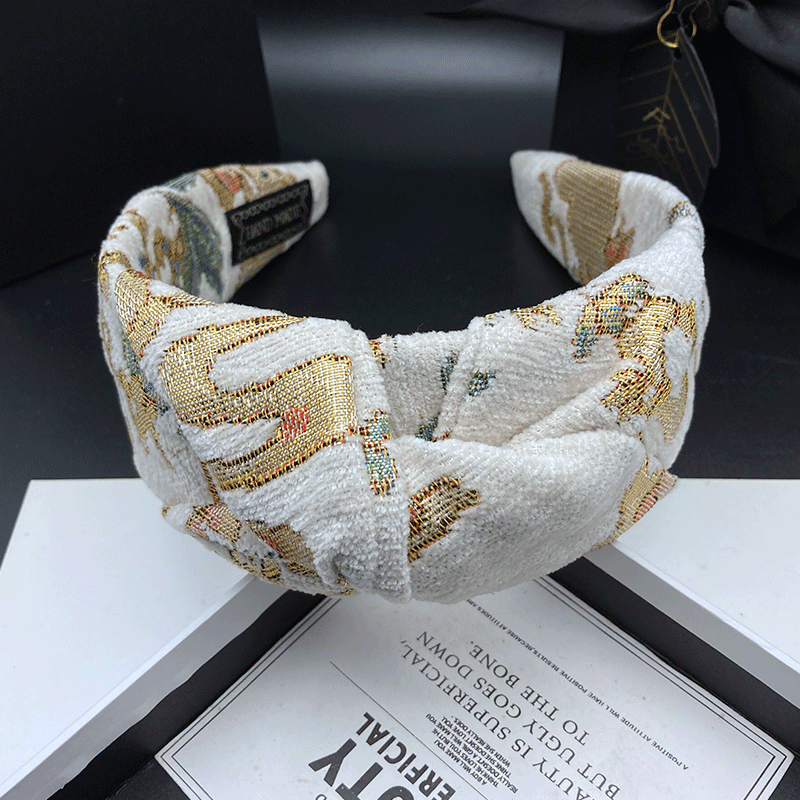 おしゃれな刺繍ヘアピンフープ女性の高級感溢れる軽量ハイスカル - Embroidery Motif のレビューと価格