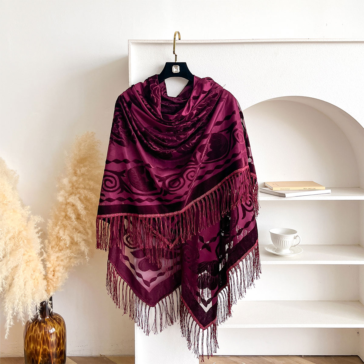 レトロベルベットタッセルスカーフ花柄刺繍暖かいアウターショー - Embroidery Shawl のレビューと価格