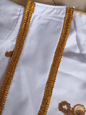 男の子用ロイヤルユニフォームスーツ、金色の刺繍入り、舞台公演 - Embroidery Uniform のレビューと価格